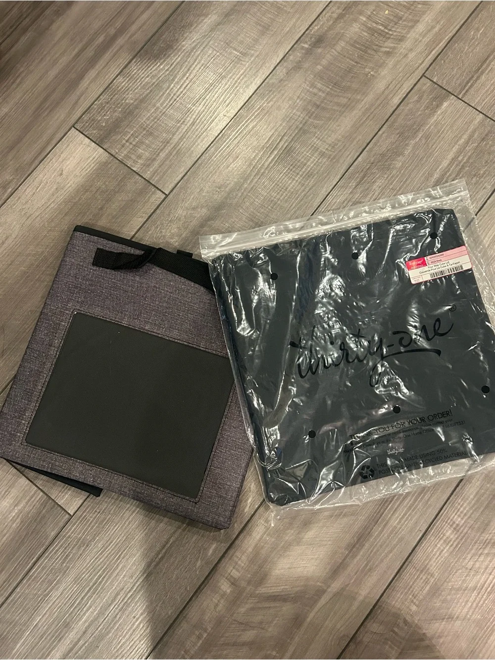 thirty-one your way cube with Black lid with Heathered Gray Panel